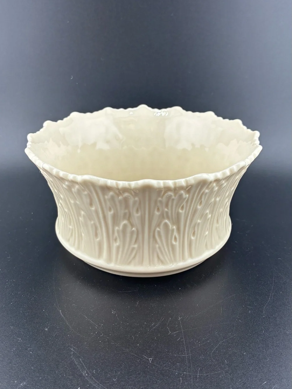 Lenox Scalloped Cream woodland Embossed Ceramic trinket bowl set of 2 - Picture 4 of 7